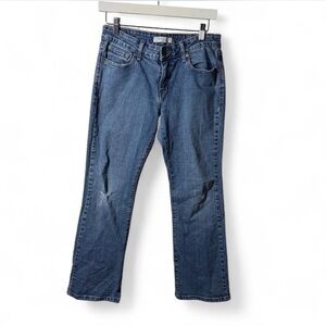 Levi’s 515 Boot Cut Jeans Women’s Size 6P Medium Blue Denim Slight Distressing